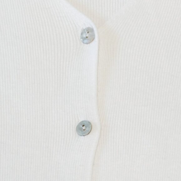 Classic Collections Women's Vintage White Button-Up V-Neck Sweater Size Large - Picture 4 of 6